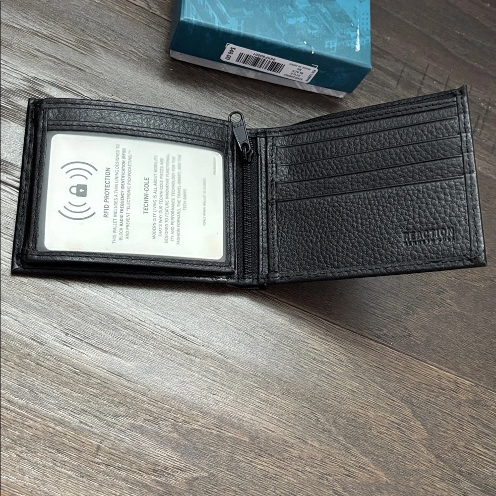 Reaction Kenneth Cole new box